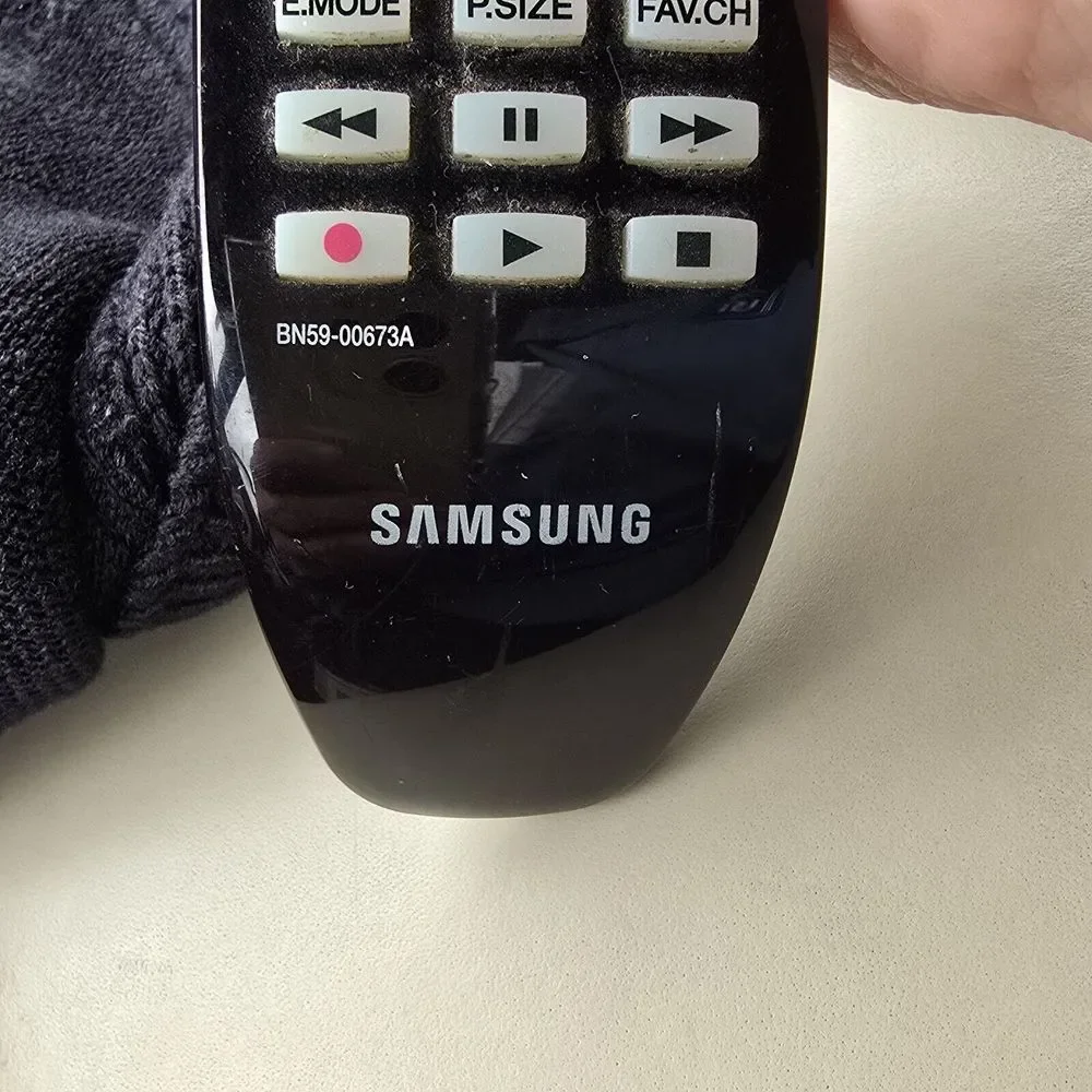 Samsung BN59-00673A‎ Television Light Up Remote Control